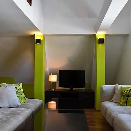 Pod Lwem Hotel